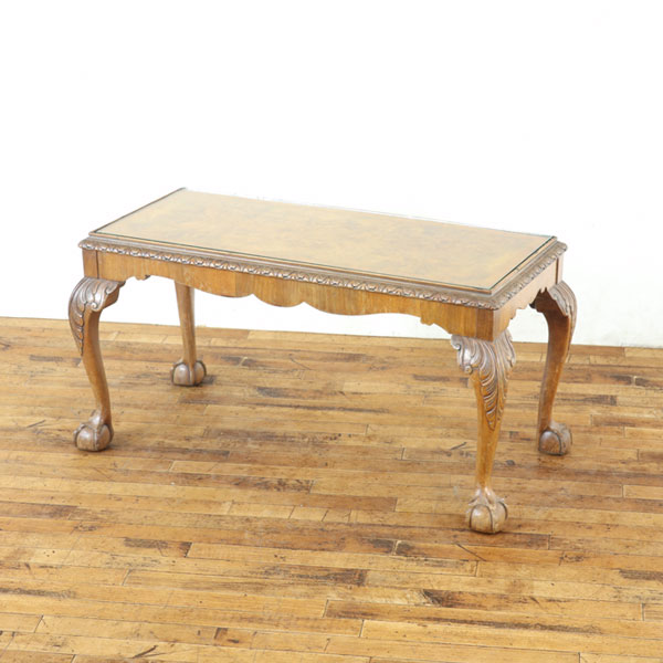 アンティーク コーヒーテーブル ボールアンドクローの脚が印象的 ガラス天板 天板フチの細やかな装飾も素晴らしい イギリス家具 80811