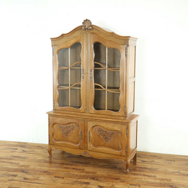 乐天商城 - アンティーク ロココキャビネット 定番スタイル フランスらしい華やかな雰囲気のデザイン 飾り棚 食器棚 店舗什器として フランス 65345