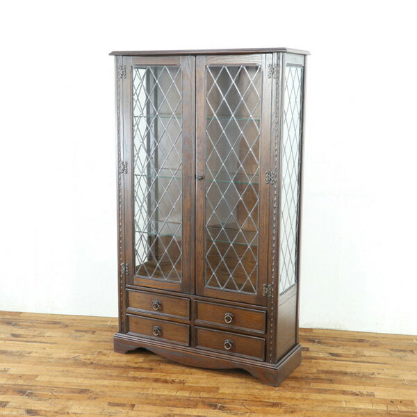 乐天商城 - ショーケース ステンドグラスが印象的 英国家具らしいかっこよさ 引き出しが4つあるタイプ 飾り棚 イギリス アンティークフレックス 80435