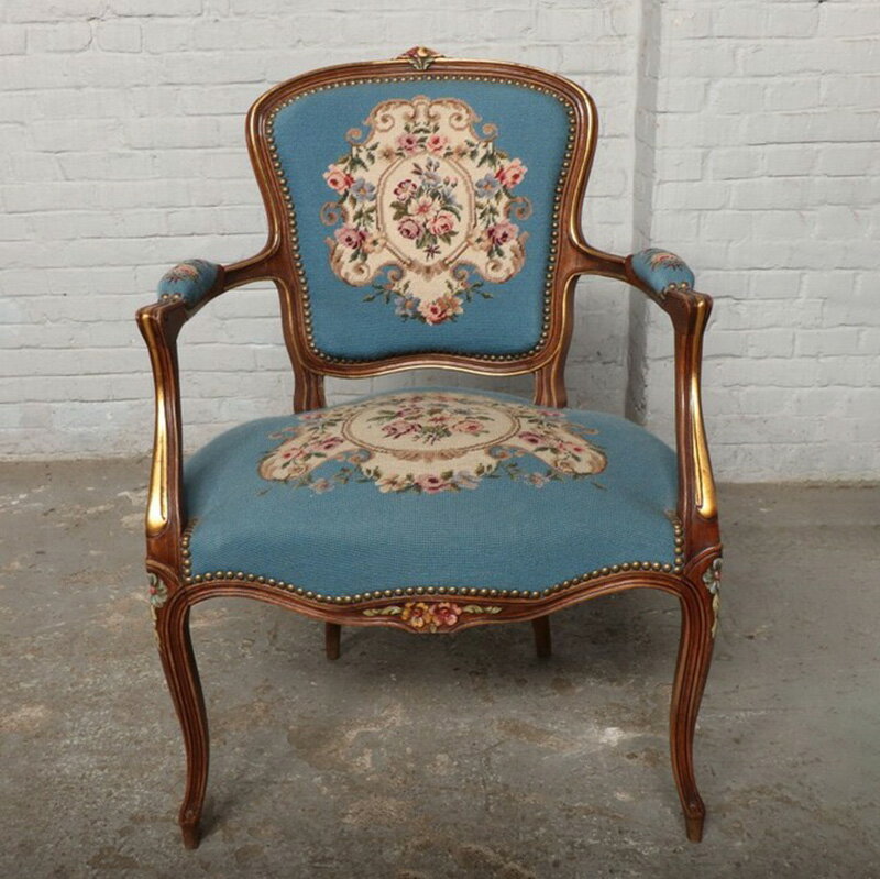 1920年 アームチェア (バラの花柄タペストリー) ウォールナット製 シャビー 姫系 姫家具 姫系家具 家具..