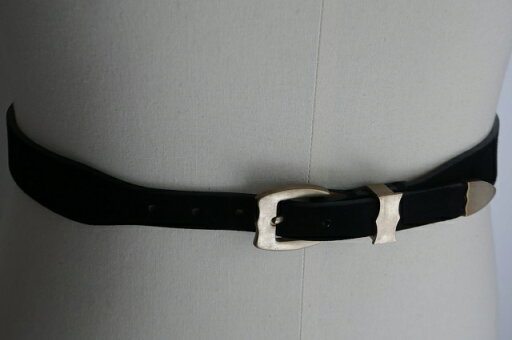 ANTONIO PIO MELE【アントニオピオメーレ】 MODEL GALLARATE CROSTA BELT/COL BLACK黒/小ぶり真鍮ゴールドバックルSUEDEスエードBLACK細身ウエスタンベルト(太い部分ベルト幅2.8センチ)BOXケース入り ANTONIO PIO MELE【アントニオピオメーレ】 MODEL GALLARATE CROSTA BELT/COL BLACK黒/小ぶり真鍮ゴールドバックルSUEDEスエードBLACK細身ウエスタンベルト(太い部分ベルト幅2.8センチ)BOXケース入り
