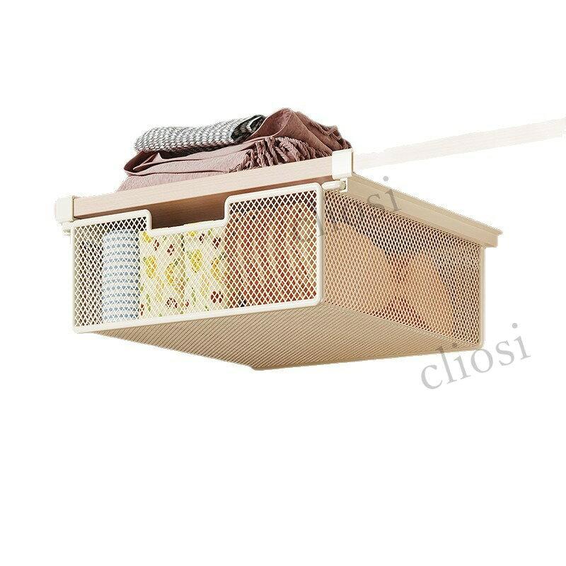 材質：鉄サイズS：約38*25*12cmM：約38*35*12cmL：約38*45*12cmクローゼットの棚板下に吊り下げて使う引き出し式メッシュ収納バスケットです。ネジや穴あけ作業が不要なので、賃貸住宅でも安心してお使いいただけます。引き出しはスムーズにスライドし、奥の物も簡単に取り出せます。クローゼットのデッドスペースを有効活用し、衣類や小物をすっきり分類整理できます。