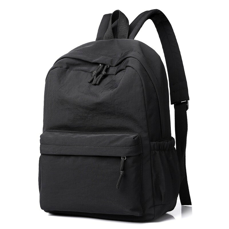 素材：ポリエステル、撥水加工。本体サイズ：約H42×W30×D13cm。重量：約0.35kg。男女兼用のベーシックリュック。落ち着いたナチュラルカラーが豊富。軽量で通学や通勤、お出かけにぴったり。撥水生地で急な雨に対応。フロントポケット、サイドポケット付き。教科書、雑貨、水筒などをしっかり収納可能。シンプルなので長く愛用できます。