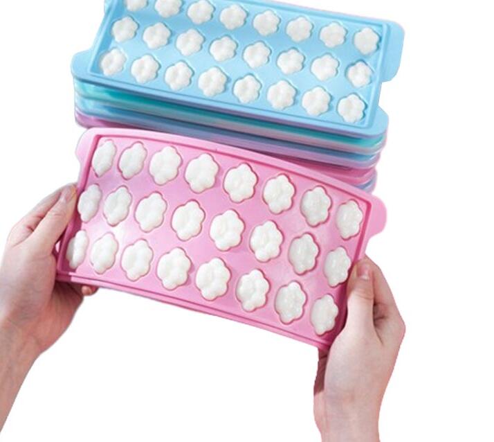 猫爪型 かわいい 製氷皿 2点セット フタ付き 製氷ケース 製氷器 大容量 柔らかい 2点セット 24個取り 夏休み 保存ケース 冷蔵庫 簡単に取り出す 漏れ防...