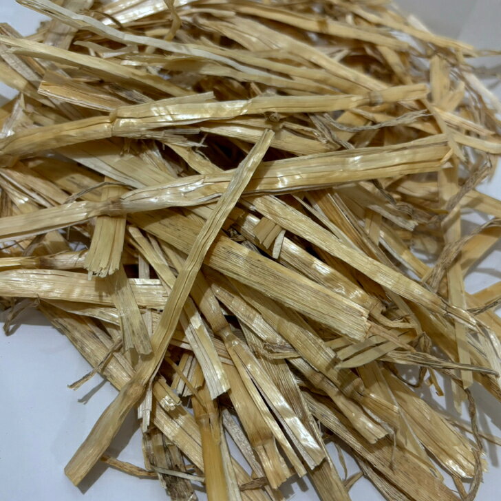 any grassの【any grass】 オーストラリア産 ウィートストロー 800g~10Kg 牧草 床材｜アングル2