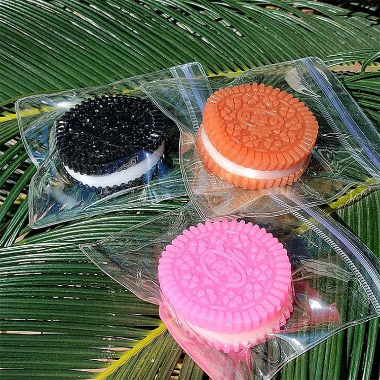 握って遊ぶ スイーツ ネコ スクイーズ かわいい ぷにぷに ストレス解消 肉球 もちもちスクイーズ ねこ おもちゃ おもちゃ 低反発 癒しグッズ 動物 イチゴ キッズ パン フィジェットトイ 柔らかい 子供 大人 プレゼント anykidskind-10008030 Any Kids Kind サンプル画像3