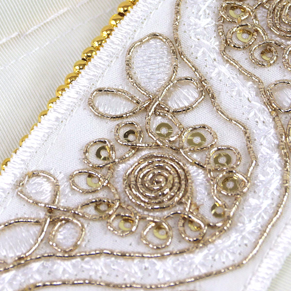刺繍半衿 E-1332 No.2 オフ白/金パール スパンコール刺繍 メタルビーズ付き ポリエステル100%
