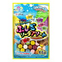 食べてみるまで分からない？ 見た目の色と中身の味が違う7種類の ソフトキャンディ。 ピンクレモネード、サイダー、グレープソーダ、 コーラ、ジンジャーエール、メロンソーダ、 ホワイトソーダの7種類です。 ※ パッケージは予告なく変更になる場合がございます。あらかじめご了承ください。 ※モニターの発色の具合により、実際の商品と色が異なる場合がございます。 商品詳細 名称 キャンディ 製造者 コリス株式会社 大阪市東淀川区西淡路6丁目3番38号 内容量 10袋 賞味期限 メーカー製造より約12ヶ月 ※実際にお届けする商品は、賞味期間は若干短くなりますのでご了承下さい。 原材料 砂糖、水あめ、加工油脂、ゼラチン、糊料(加工でん粉、アラビアガム)、酸味料、乳化剤、香料、着色料(クチナシ、カラメル、紅花黄、アントシアニン、カロチノイド)、光沢剤 保存方法 直射日光を避け、28℃以下の涼しい場所に保存してください。 JANコード 4901361063382