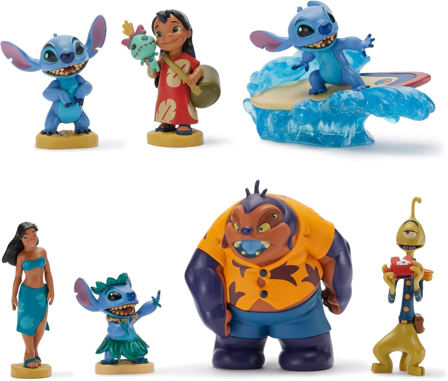 ディズニーストア公式の「リロ＆スティッチ」フィギュアセットは、リロ、スティッチ、ナニをはじめとする人気キャラクターたちが一度に揃う、ファン必見のコレクションセットです。美しい背景付きの二段ディスプレイボックスに収められており、遊び用としても、そのまま飾っても楽しめる仕様。ハワイの陽気な世界観と、スティッチたちのにぎやかな日常をお部屋で再現できます。 ■ 世界観・コンセプト ディズニー映画『リロ＆スティッチ』の温かく楽しい世界観を、ミニフィギュアで再現したセットです。家族（オハナ）の絆や、スティッチたちのドタバタな日常をテーマに、映画の名シーンを再現したり、オリジナルの物語を作ったりと、想像力を広げて遊べます。 ■ 製品概要（内容物） ・リロ ・ナニ ・スティッチ ・サーファースティッチ ・フラスティッチ ・プリークリー ・ジャンバ・ジュキバ ・背景付き二段ディスプレイボックス ※合計：フィギュア7体＋ディスプレイボックス ■ 構造・素材・遊び方 ・ミニフィギュア仕様 ・並べてディスプレイ、またはごっこ遊び用として使用可能 ・背景付き二段ボックスに飾って、そのままコレクションとして展示可能 ・映画のシーン再現や、オリジナルストーリー遊びに対応 ・パーティーデコレーションやケーキトッパーとしても活用可能 ■ デザイン・ディテール ・各キャラクターの個性を表現した造形 ・スティッチのさまざまな姿（通常・サーフ・フラ）を再現 ・表情豊かで、キャラクターがひと目で分かるデザイン ・トロピカルな雰囲気を感じられる美しい背景付き ・二段ディスプレイで、飾ったときの見映えも良好 ■ サイズ・仕様 ・フィギュア：ミニサイズ・ディスプレイ対応 ・パッケージ：背景付き二段ディスプレイボックス ・公式ライセンス：ディズニーストア正規品 ■ 使い方・活用シーン ・『リロ＆スティッチ』の世界を再現するごっこ遊びに ・デスクや棚に飾るコレクションディスプレイとして ・誕生日やスティッチパーティーのデコレーション、ケーキトッパーに ・写真撮影やジオラマ風ディスプレイにも ・ディズニーフィギュアコレクションの追加アイテムとして ■ おすすめポイント ・リロ＆スティッチの主要キャラクター7体を一度に収録 ・背景付き二段ディスプレイで、そのまま飾れる仕様 ・遊び用にもコレクション用にも使える高い汎用性 ・パーティー装飾など多用途に使えるミニフィギュアセット ・ディズニーストア公式ならではの安心感とコレクション性 ■ ギフト・おすすめ用途 ・スティッチやディズニーが好きなお子さまへのプレゼントに ・誕生日やクリスマス、記念日のギフトに ・ディズニーフィギュアコレクションの追加アイテムとして ・スティッチパーティーのデコレーション用アイテムとして ・お部屋のインテリア兼コレクションアイテムとして ※インポート商品（必ずご確認ください） ・外装に傷や破れなど、輸送上の傷みが生じる場合がありますので、プレゼントには不向きな場合があります。 ・万が一、内容品の損傷や不具合があった場合は、当店までお問い合わせください。 ・モデルチェンジなどにより、デザインや内容品に変更が生じる場合があります。 ・輸入品のため、取扱説明書などが日本語でない場合があります。 ・本商品は、商品ページに記載の対象者・使用条件を想定して設計されています。安全のため、必ず記載内容を確認のうえ、正しい用途でご使用ください。