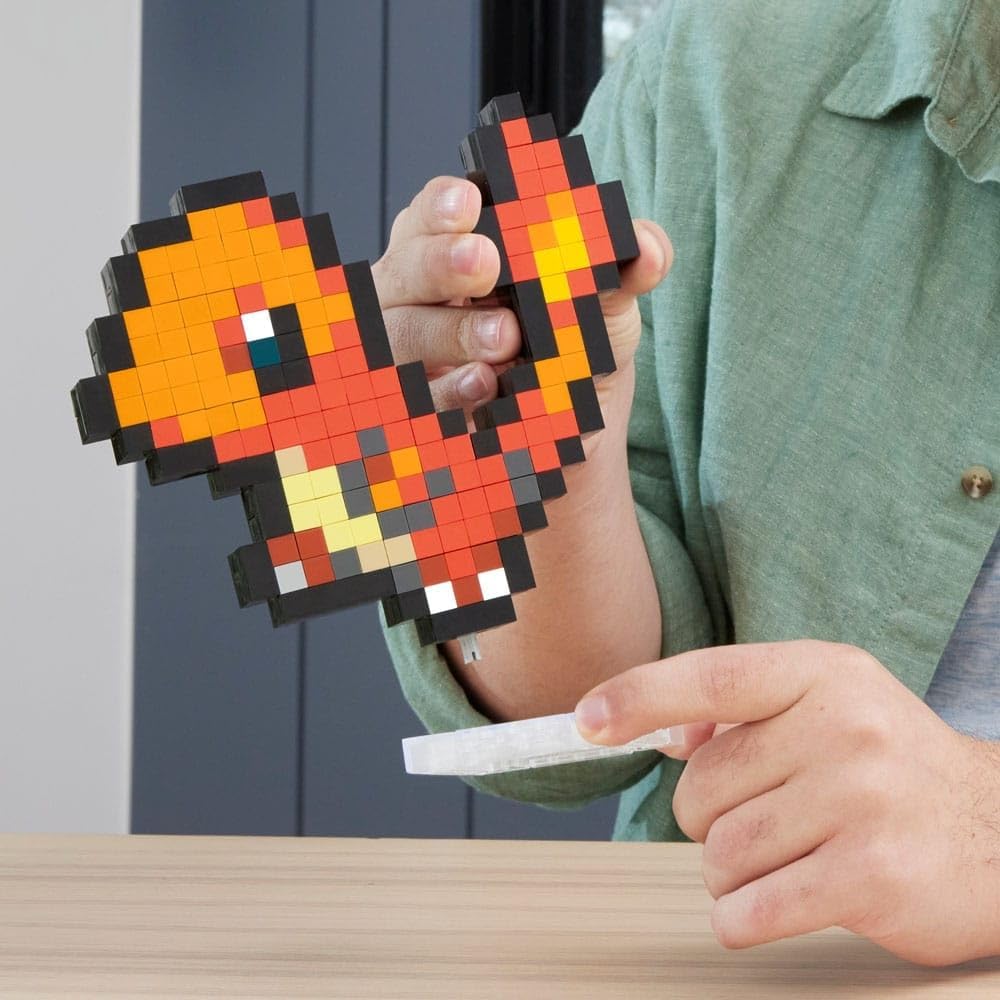 メガポケモン レトロピクセルアート ヒトカゲ 組み立てフィギュア｜壁掛け対応 高さ6インチ コレクター向け ごっこ遊び ままごと おもちゃ 誕生日 クリスマス 女の子 男の子【並行輸入品】Mega Pokémon Glumanda HTH76 2