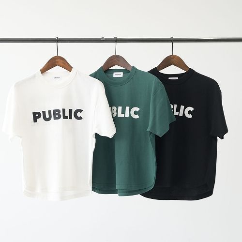 GENERATOR【ジェネレーター】 904404 PUBLIC Tシャツ 夏場は何枚も持っていたいプリントTシャツ。 程よいオーバーサイズ感で、ラウンドした裾もデザインポイントです。 フロントにロゴプリントの入ったTシャツはどんなものにも合わせやすくてオススメ！ ■color WH/ホワイト GN/グリーン BK/ブラック ■size M(110-120) L(130-140) XL(150-160) ■material 綿 100％ ［GENERATOR(ジェネレーター)］ 【大人がうらやむ子供服】がコンセプト！ 細身で着心地や機能性にも徹底的にこだわった子供服ブランド。GENERATOR【ジェネレーター】 904404 PUBLIC Tシャツ 夏場は何枚も持っていたいプリントTシャツ。 程よいオーバーサイズ感で、ラウンドした裾もデザインポイントです。 フロントにロゴプリントの入ったTシャツはどんなものにも合わせやすくてオススメ！ ■color WH/ホワイト GN/グリーン BK/ブラック ■size M(110-120) L(130-140) XL(150-160) ■material 綿 100％ ［GENERATOR(ジェネレーター)］ 【大人がうらやむ子供服】がコンセプト！ 細身で着心地や機能性にも徹底的にこだわった子供服ブランド。