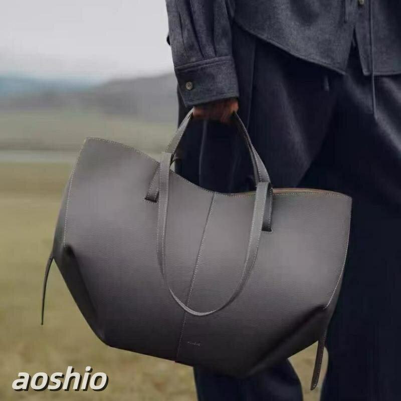 Rakuten - トートバッグ レディース 大容量 本革 プリーツ加工 通勤用 ショッピングバッグ A4対応 ハンドバッグ ショルダーバッグ 肩掛け シンプル おしゃれ 手提げ
