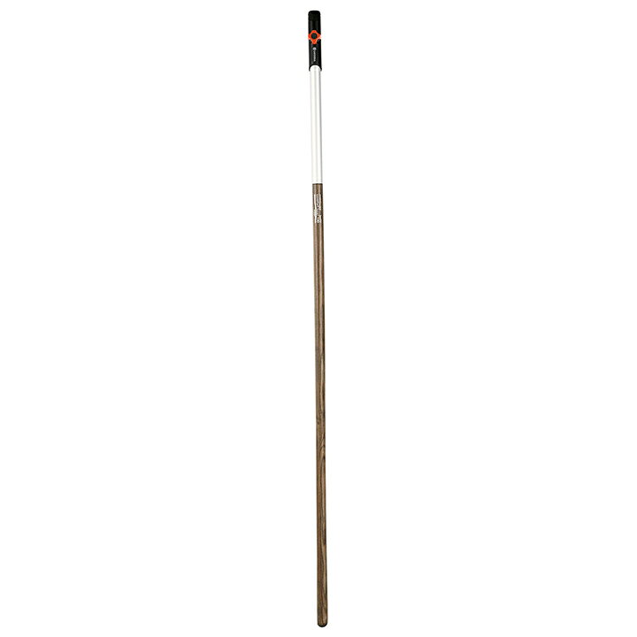 ■商品名：コンビシステム 木製ハンドル 130cm■コード：53672600 ほうきやレーキなどのGARDENAコンビシステム用ツールに取り付けて使用する延長用の柄（ハンドル）【商品詳細】 サイズ：約幅130cm×奥行3cm×高さ5cm重量：約0.51kg材質：天然木、ABS樹脂、ポリアセタール、塩化ビニル樹脂、スチール、アルミニウム備考：［品質保証］25年 完成品【保証について】 ■製品パッケージについている保証期間をご確認下さい。 ■通常使用状況で万一故障の場合には無償修理または交換致します。 　当店へ「購入履歴がわかる注文番号などの情報」と「故障の状態がわかる写真」をご提示のうえご相談下さい。 ■次の場合は、保証の対象外となります。 ・製品と購入証明書の提示がない場合 ・業務用として使用していた場合の故障および損傷 ・商品または部品の経年変化(使用に伴う消耗や摩耗など)や経年劣化(樹脂部分の変質や変色など) ・移動や落下による故障および損傷 ・保証期間満了後のご依頼 ・当店以外で購入した製品 ※当店のGARDENA製品は、正規輸入販売元から仕入れた正規品です。 型番：03723-20