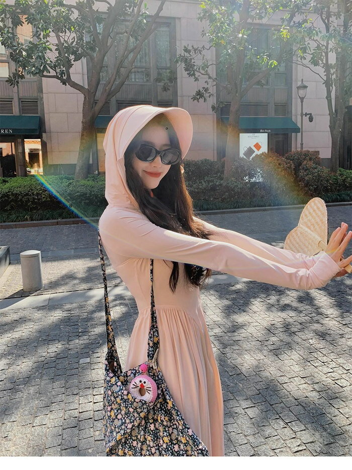 uvカット パーカー ラッシュガード レディースパーカー UPF50+ 紫外線対策 長袖 薄手パーカー アウター 接触冷感 UVカバー ジップアップ フードパーカー 涼しい 体型カバー 軽量 洗える 日焼け防止 指穴付き 無地 おしゃれ 大人 女の子 ママ 大きいサイズ韓国スタイル 春夏