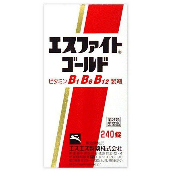 ※商品リニューアル等によりパッケージデザイン及び容量は予告なく変更されることがあります ■ エスファイトゴールドは、神経や筋肉の機能維持に必要なビタミンB1・B6・B12、自律神経の働きをたすけるガンマーオリザノールを配合しています特に、エネルギーの発生に欠くことのできないビタミンB1は、吸収効率のよいビスベンチアミンとして配合しています ■ 肉体疲労時や病中病後等には、これらのビタミンの需要が増大するので、このような場合のビタミンB1・B6・B12の補給に役立ちます眼精疲労、肩こり、腰痛といった症状にもお試しください 効能・効果 次の諸症状の緩和： 神経痛、筋肉痛・関節痛（腰痛、肩こり、五十肩など）、手足のしびれ、眼精疲労 「ただし、これらの症状について、1ヵ月ほど使用しても改善がみられない場合は、医師又は薬剤師に相談してください」 次の場合のビタミンB1・B6・B12の補給：肉体疲労時、妊娠・授乳期、病中病後の体力低下時 成分・分量 (3錠(大人1日量)中)ビスベンチアミン(ビタミンB1誘導体)：100mgビタミンB6：100mgビタミンB12：1500μg (*ビタミンB1、ビタミンB6、ビタミンB12は、筋肉や神経の機能維持に必須であり、エネルギーの生産をうながしたり、神経の伝達をたすけたりすることによって、神経の筋肉の疲れからくる目・肩・腰の症状をやわらげていきます。)ガンマーオリザノール：10mg (*ガンマーオリザノールは自律神経の働きをたすけ、日常よくみられる肩こり・腰痛や疲労からくる筋肉痛などの症状に効果があります。) 添加物として、無水ケイ酸、セルロース、乳糖、白糖、ヒドロキシプロピルセルロース、ヒドロキシプロピルメチルセルロース、D-マンニトール、炭酸カルシウム、カルナウバロウ、ステアリン酸マグネシウム、タルク、酸化チタン、バレイショデンプン、プルラン、ポリオキシエチレンポリオキシプロピレングリコール、ビタミンB2を含有します。 用法・用量 次の1回量を1日3回、水又はぬるま湯で服用してください 年齢 成人(15才以上) 11〜14才 5〜10才 7才未満 1回量 2錠 1錠 1錠 服用しないこと 1日服用回数 2〜3回 1〜2回 1回 容量 240錠 ご注意 使用上の注意 相談すること 服用後、次の症状があらわれた場合は副作用の可能性があるので、直ちに服用を中止し、この説明書を持って医師、薬剤師又は登録販売者に相談してください 皮ふ・・・発疹 消化器・・・吐き気・嘔吐 服用後、次の症状があらわれることがあるので、このような症状の持続又は増強が見られた場合には、服用を中止し、この説明書を持って医師、薬剤師又は登録販売者に相談してください 軟便、下痢 しばらく服用しても症状がよくならない場合は服用を中止し、この説明書を持って医師、薬剤師又は登録販売者に相談してください 用法・用量に関連する注意 用法・用量を厳守してください 食前・食後にかかわらず、いつでも服用できます 小児に服用させる場合には、保護者の指導監督のもとに服用させてください 保管及び取り扱い上の注意 直射日光の当たらない湿気の少ない涼しい所にビンのフタをよくしめて保管してください。 小児の手の届かない所に保管してください 他の容器に入れ替えないでください（誤用の原因になったり品質が変わることがあります。） 本剤をぬれた手で扱わないでください。ぬれた手で扱うと、糖衣にムラができたり、変色したりすることがあります ビンの中のつめ物は、輸送中に錠剤が破損するのを防ぐためのものです。開封後は不要となりますので取り除いてください 使用期限をすぎたものは服用しないでください 製造販売元 エスエス製薬株式会社 〒103-8481 東京都中央区日本橋浜町2丁目12番4号 0120-028-193 使用期限 使用期限が180日以上あるものをお送りします 製造国 日本 商品区分 第三類医薬品 広告文責 有限会社　永井 (072-960-1414・090-8657-5539) 　　