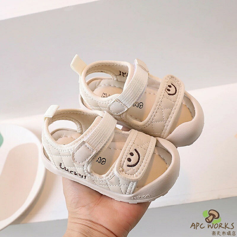 APC WORKS楽天市場店のベビーサンダル つま先保護 女の子 男の子 ベビーシューズ キッズサンダル スポーツサンダル ビーチサンダル 通気性 軽量 可愛い 厚底 こども おしゃれ 幼稚園 保育園 体育館 マジックテープ 通園 履きやすい 歩きやすい 滑り止め 屈曲性 アウトドア 旅行 海｜アングル3