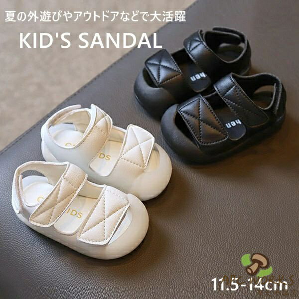 商品詳細 商品内容：サンダル1足 素材：PVC等 生産国：中国 サイズについて： ※はだし＋0.5~1.0cmがサイズ選びの目安かなと思います。 ※足には個人差がございますので、予めご了承下さい。 ※必ずしも足に合うということをお約束するものではございません。 注意書き（購入前に必ずご確認ください）： ※記載寸法と実際の商品の寸法には、若干の誤差が生じる場合がございます。 ※お客様のモニター環境により、画像の色が実際の商品と異なって見える場合がございます。 ※海外製品の為、縫製基準が日本と異なるケースもあることから縫製が甘い・雑・糸の始末ができていない等が見受けられる場合もございます。 ※生産ロットにより、タグは必ずしも写真と同じとは限りません。 ※仕様は予告なく変更される場合があります。（ご使用に差し支えない程度） ※商品の発送はお客様ご注文の際の情報に基づいて発送手配を行なっております。 また、送付状に関しましては、全てのお客様を対象に当店が送り主になることとなっておりますため、何卒ご了承くださいませ。プレゼントの場合は送り主欄に当店の情報以外にご注文者様のお名前を備考欄に記入してください。 ●至急ご利用頂く場合、大量ご購入場合は事前にメールでご連絡お願いします。 ●何かご不明な点、ご要望などございましたら、お気軽に問い合わせください。 インポート商品について 当店では、国内外よりセレクトしたアイテムを取り扱っております。海外の商品につきましては各国の縫製基準をクリアしておりますが、日本の基準に比べ作りが大まかな部分がございます。 海外にて検品後、日本に到着後も当店にて検品をおこなっておりますが下記のような場合がございます。 ・縫製の糸の処理やボタンの縫い付けが甘い ・生地や付属品のインク臭 ・色違いの糸による縫製 ・柄合わせができていない ・製造、加工の際に生じる小さなシミやほつれ ・大まかな作りによる若干の形のゆがみ ・他繊維の混じりによる縫製 ・ベルトなどの穴の若干のゆがみ 以上のような場合での返品・交換はお受けできませんのであらかじめご了承くださいませ。 上記のような点が気になる方は海外製品をおすすめすることができませんので、あらかじめインポート商品をご理解頂きました上でのご購入をお願い致します。