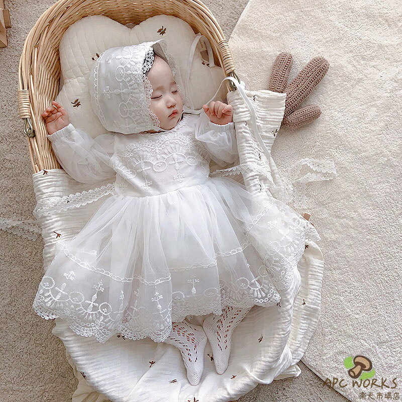 商品説明 商品内容 ドレス,帽子2点せっと 素材 コットン、ポリエステルなど 生産国 中国 サイズ 59cm:着丈39cm　バスト51cm　ウエスト50cm　袖丈22cm　おすすめ身長約59cm　体重約4-5.5kg 66cm:着丈42cm　バスト54cm　ウエスト53cm　袖丈24cm　おすすめ身長約66cm　体重約5.5-7.5kg 73cm:着丈45cm　バスト57cm　ウエスト56cm　袖丈26cm　おすすめ身長約73cm　体重約7.5-9.5kg 85cm:着丈49cm　バスト60cm　ウエスト59cm　袖丈28cm　おすすめ身長約85cm　体重約9.5-12kg 90cm:着丈53cm　バスト63cm　ウエスト62cm　袖丈30cm　おすすめ身長約90cm　体重約11.5-13.5kg ※平置き採寸になります。実際のサイズとは誤差が出る場合がございますので、参考サイズとしてご覧ください。 注意書き ※商品写真は、できる限り現品を再現するように画像処理などの補正を行っておりますが、ご利用のモニターや環境により差異が生じます。予めご了承ください。 ※生地の特性上、多少ニオイがある場合がございますが、日陰干しで数日干していただくか、あるいは数回ご使用していただく間に、 ニオイは気にならなくなります。 ※上記の数値は、実測によるものです。多少の誤差はご容赦ください。 ※仕様は予告なく変更される場合があります。（ご使用に差し支えない程度）