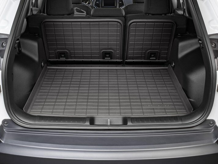 【WeatherTech/ウェザーテック正規輸入元】JEEP （ジープ）GRAND CHEROKEE（グランドチェロキー）(WK2)（2011〜2022年）（2列目後ろ用）シートバックカーゴライナー/ラゲッジマット（ブラック）