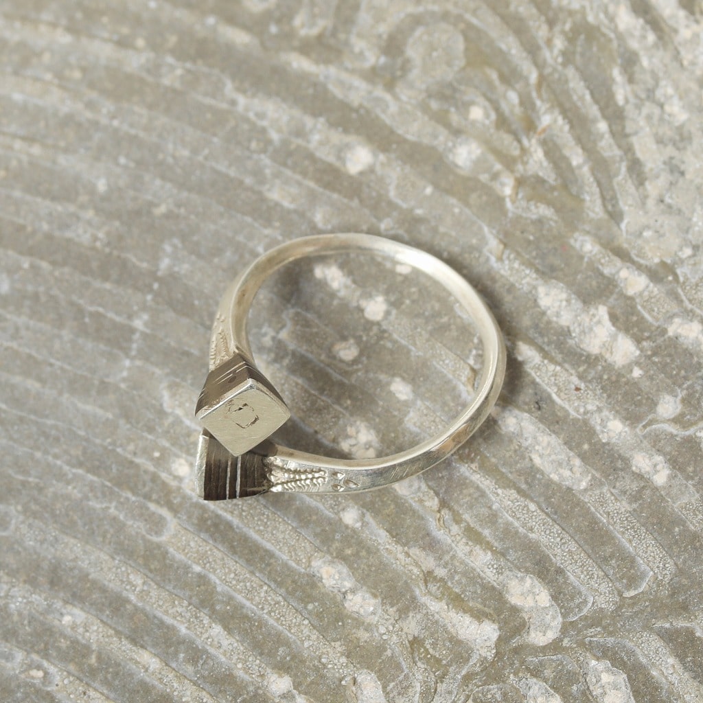 TUAREG SILVER JEWELRY トゥアレグ シルバー ジュエリー Tafoukt Tissght/タフォクト ティサット リング シルバー