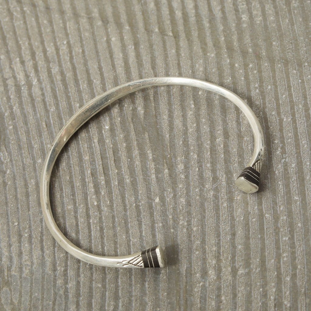 TUAREG SILVER JEWELRY トゥアレグ シルバー ジュエリー アフリカンシルバー エボニーウッド バングル small