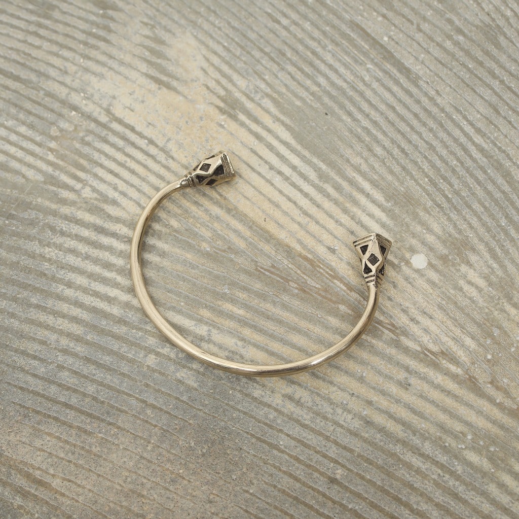TUAREG トゥアレグ メタルアクセサリー バングル シルバー