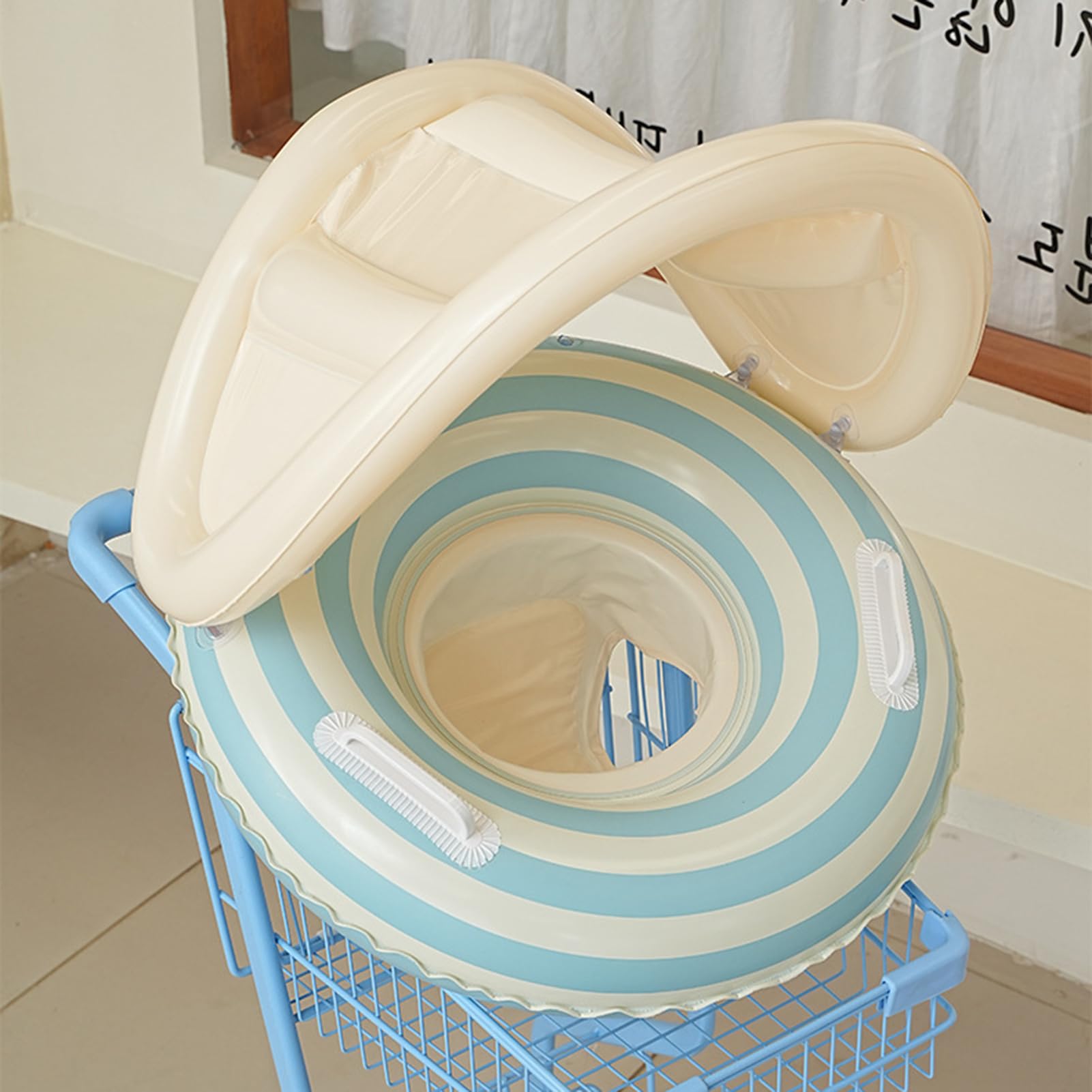 アピネスのベビーフロート キャノピー付き - トドラーエア式スイミングシート - 子供用ロリポップフロート 日よけキャノピー付き 屋外遊び 水泳 海 プール｜アングル2