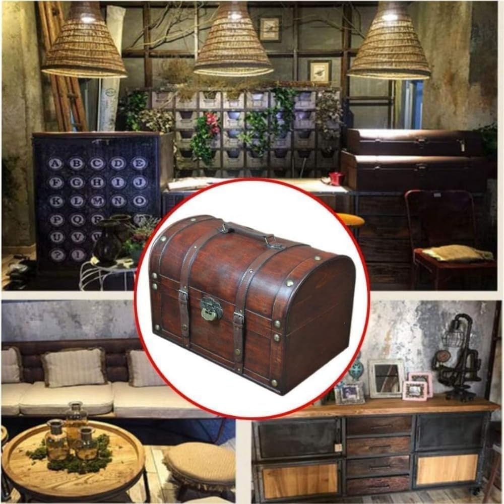 古代の箱、ヴィンテージの木箱、アンティークスタイルの箱、アンティークスタイルの写真、鍵のかかった..