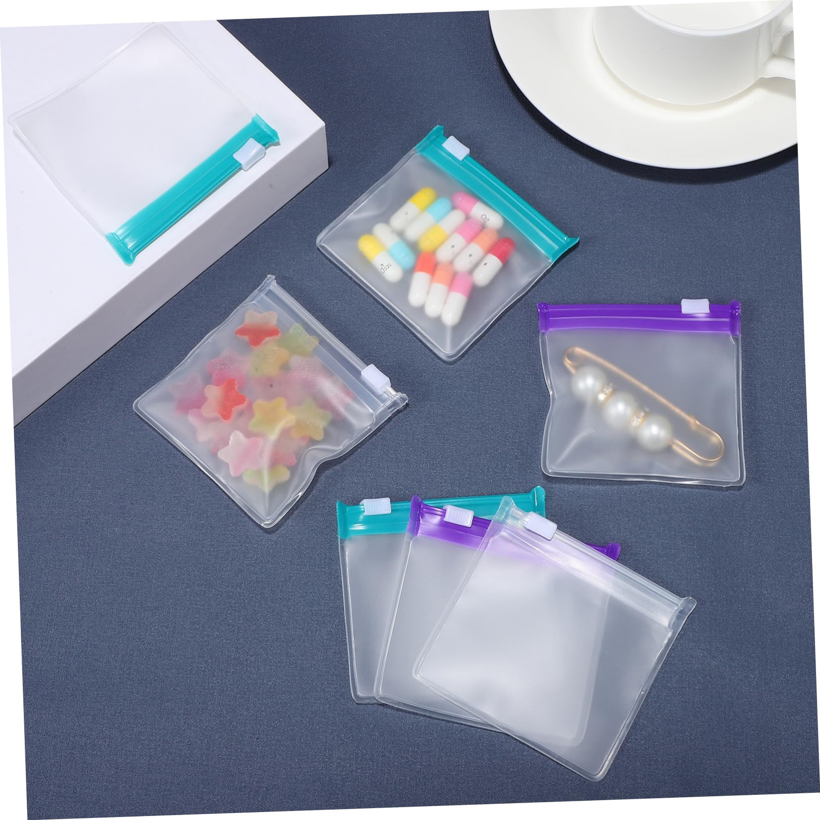 30個 磨砂小袋 透明緑紫色 収納 薬用ピルバッグ 薬管理用小型ポーチ 旅行携帯用軽量保護設計