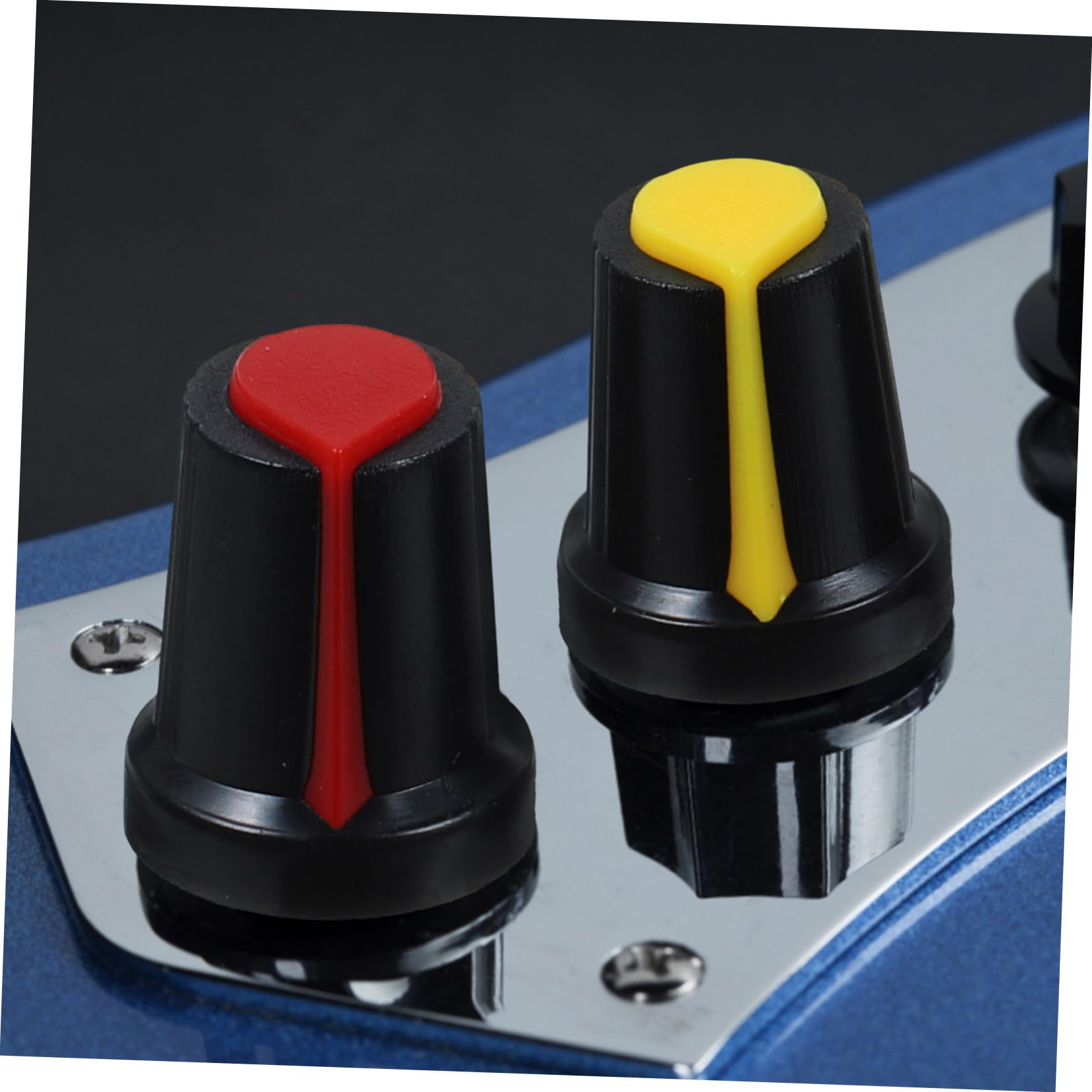 50個電位器コントノブ 赤色 内径 プロ仕様操作用 転安定性と読みや