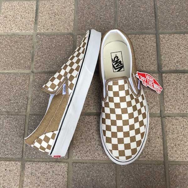 バンズ VN0A33TB9EY クラシック スリッポン スリップ オン チェッカー ボード チェック　　ヴァンズスケート シューズ スニーカーVANS Classic Slip-On (Checkerboard) Bronze Age True White