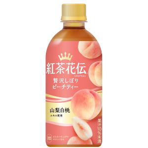 紅茶花伝クラフティー 贅沢しぼりピーチティー PET 440ml 紅茶に果汁をたっぷり注ぐ、新しい楽しみ方。茶葉2倍の香り豊かな紅茶。おいしいところだけ贅沢に絞った100%果汁。果汁とはちみつのやさしい甘み。 自然で豊かな紅茶の香りと味わいで、山梨白桃エキス+おいしいところを贅沢に絞ったミニッツメイドの100%果汁のフレッシュな果汁感。はちみつ仕上げで、飽きの来ないすっきりとした後味に。直感的なおいしさを強化した新デザイン。 5