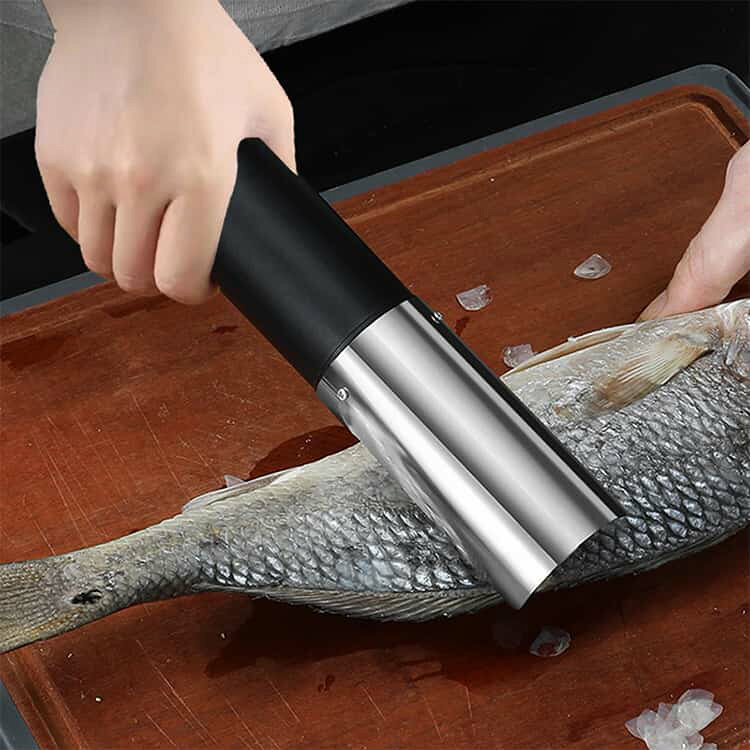 あっぷるコレクション楽天市場店の電動うろこ取り 防水 USB充電式 電動 うろこ取り コードレス 電動ウロコ取り機 水洗い ステンレス製 鱗発散防止 魚 電動うろこ取り 高速除去 快速クリーナー ホーム用 キッチン料理ツール お店用｜アングル2