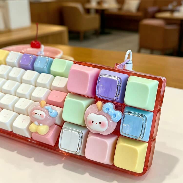 あっぷるコレクション楽天市場店の9キー フィジェットトイ ストレス解消 グッズ フィジェットキーボード キーホルダー マカロンカラー ミニキーボード メカニカル風 クリックトイ ストレス解消 指先遊び 手遊びグッズ バッグチャーム キーリング 暇つぶし おもちゃ 大人 子供 プレゼント 送料無料｜アングル2