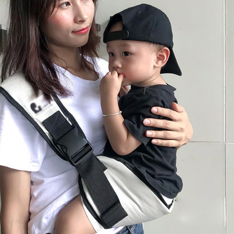 ベビーキャリア 新生児 赤ちゃん 斜め掛け ベビー 抱っこ紐 抱っこひも サイズ調節可能 だっこひも ベビースリング コンパクト ヒップシート 男女兼用 肩キャリア 通気性抜群 赤ちゃん 軽量 対面抱っこ 出産祝い ギフト 出産準備 電車 お出かけ 散歩 パパママ兼用 3