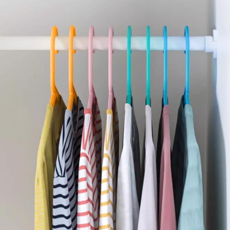 20本セット キッズ用ハンガー すべらない ハンガー 子供 物干しハンガー 多機能ハンガー 薄いタイプ 衣類ハンガー 収納ハンガー 洗濯物干し 型崩れ防止 滑りにくい シャツ パンツ キャミソール ワンピース 物干し 洗濯用品 丈夫 ランドリー収納