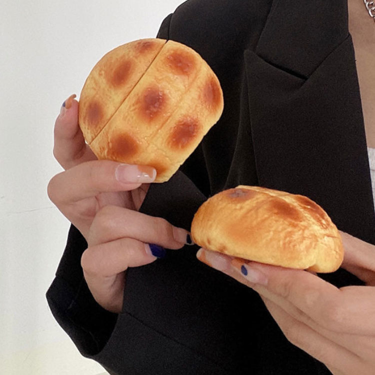 AirPods Pro ケース 韓国 AirPods ケース パン カバー エアポッズケース かわいい ...