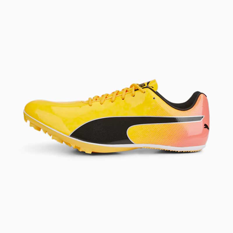 プーマ エヴォスピード スプリント 14 PUMA EVOSPEED SPRINT 14 ユニセックス 短距離用 中距離用 陸上スパイク 24pmsptk オールウェザートラック専用 377001-01 エヴォスピード スプリント 14 ユニセックス 陸上用短距離スパイク 陸上のトラック競技用スパイクが登場。 衝撃に対して最高のサポート力を発揮するEVAヒールクラッシュパッド、最大限のトラクションを生み出すPebaxトラックプレートなど、パフォーマンスを次のレベルに引き上げるためのスマートなディテールが満載です。100メートルから800メートルまでの短中距離走とハードル競走に適した一足。この洗練されたストリームラインのシューズでスプリントのレベルを上げよう。 詳細 ・重量:約176g(27cm) ・足幅:D相当(27cm) ・空力特性に優れた合成アッパー ・CMEVAミッドソール ・3/4レングスの8本ピンPebaxアウトソール ・EVAヒールクラッシュパッド ・内側と外側のサイドにプーマフォームストリップ ・シュータンにプーマNo.1ロゴ、かかとにプーマキャットロゴをプリント ・100メートルから800メートルまでの短中距離走とハードル競走に適しています。 原産国：ベトナム 素材：人工皮革/合成樹脂(EVA樹脂)/合成樹脂底(ナイロン)、金属スパイク スパイクピン：取替式/6mm カーボンプレート：無し 24年11月新ルール適合