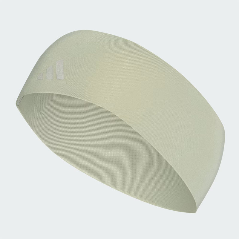 商品番号：v8147 kg9720 RUNNING CLIMACOOL HEADBAND クライマクール テクノロジー搭載のヘッドバンド。涼しくドライな快適さと軽やかな着け心地。 Running Climacool Headbandを着けて、自信と集中力をまとい走り出そう。すべての1マイルに妥協しないランナーのための設計。 極めてソフトで軽量なジャージー生地を使用したヘッドバンド。快適さとパフォーマンスを重視する人に欠かせない定番アイテム。メカニカルストレッチ生地が屈曲性に優れたフィット感をもたらし、ペースを上げるときもリラックスしたジョギングのときも、動きに合わせてフィット。 クールに、ドライに、いつでも準備万端。アディダスのクライマクールテクノロジーが汗を吸収・拡散し、集中を妨げない快適な状態をキープ。リフレクティブディテールとアイコニックなパフォーマンスロゴが、スタイリッシュなアクセントをプラス。トラックでも、街中でも映えるデザイン。 技術革新とスタイリッシュなルックスが融合した、ランナーのワードローブに欠かせないアクセサリー。 詳細 ポリエステル84% / ポリウレタン16% シングルジャージー クライマクールテクノロジー パフォーマンスロゴ リフレクター付き ケア 洗濯表示 漂白剤を使用しないでください 乾燥機を使用しないでください ドライクリーニングできない製品です アイロン掛けをしないでください 洗濯時は手洗いモードでお洗い下さい。 お手入れ情報 柔軟剤の使用はお避け下さい。 洗剤は中性洗剤をご使用ください。 同色の製品と一緒の洗濯をお勧めします。 ヘッドバンド ヘアーバンド ヘアバンド ランニング マラソン バスケット ラケットスポーツ テニス バドミントン スポーツアクセサリー ランニングアクセサリー HEADBAND HAIRBAND