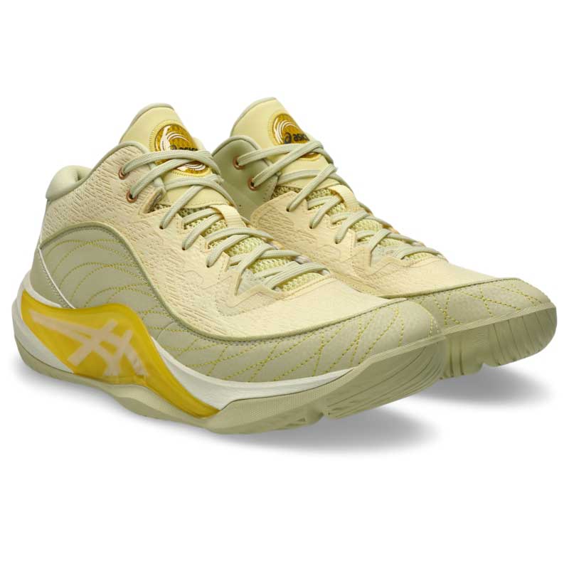 アシックス アンプレアルス3 asics UNPREARS3 1063A104-751 メンズ バスケットボールシューズ バッシュ 26fwtbf アンプレアルス新色 スタビリティー メンズ バスケットボールシューズ UNPRE ARS 3 アンプレ アルス3 サイドに設置されたウォールがステップ時に壁となり横方向へのブレを抑制。フィジカルにすぐれたプレーヤーの力強いステップをサポート。アウターソールはフラットな構造かつ、前モデルよりもつま先部分の反りを緩やかに設計し、安定性を追求。またX型の屈曲溝がステップ時の足の動きにしっかりとシューズを追随させる。 安定性やサポート性を追求しながらも,シューズ全体の軽量性を追求。 商品詳細 品名：UNPRE ARS 3 品番：1063A104 色番：751：BUTTERCREAM/CREAM サイズ： 24.0-32.0 cm サイズ補足：STANDARD（2E相当） 素材名： アッパー/合成繊維＋人工皮革＋合成樹脂 アウターソール/ゴム底 インナーソール/合成樹脂/取り替え式 生産地： ベトナム 適合する別売中敷： 1173A029 備考： NON MARKING RUBBER対応