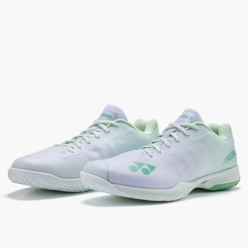 ヨネックス史上最軽量。 軽量性・グリップ性が向上し、より素早いフットワークを生む。 ●メーカー：ヨネックス ●重量：250g(26.0 片足) ●素材 ・アッパー：合成繊維 ・ミッドソール：合成樹脂 ・アウトソール：ゴム底 ●原産地：中国 ...