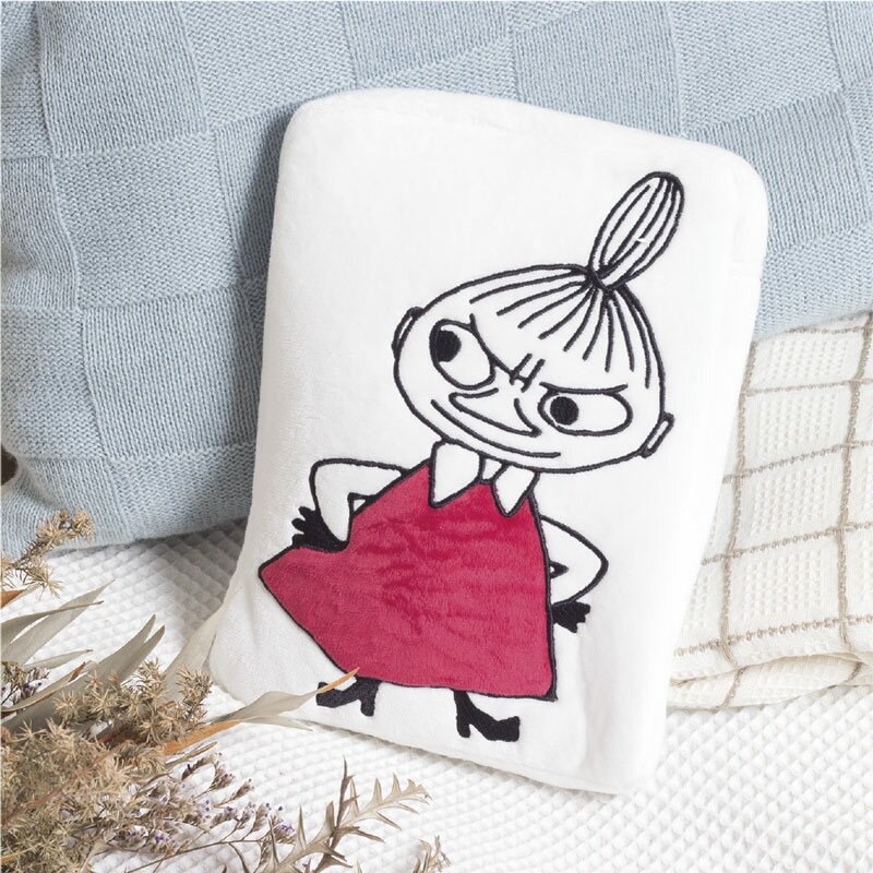 暑い日でもひんやり眠れるクールクッション！ 接触冷感の生地と付属のアイスジェルでひんやり気持ちいい♪ 寝苦しい夜にはもちろんお昼寝やリラックスタイムにも！ ジェルパックをカバーから取り外し、冷凍庫で60分〜ジェルパックを冷やして 本体カバー...