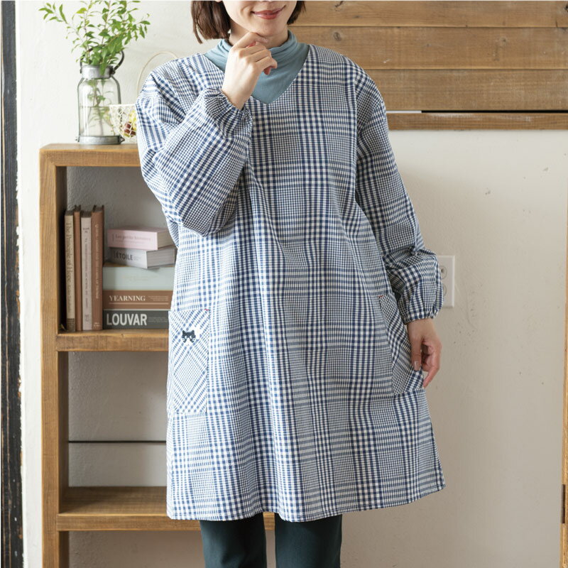 Vネックねこ刺しゅう格子かっぽう