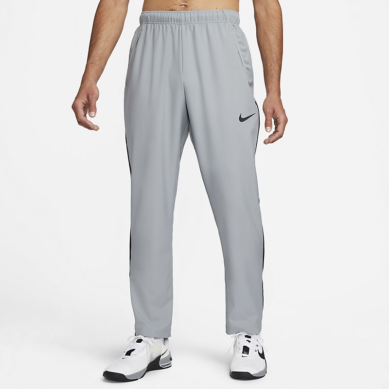 ◆ 商品詳細情報 ◆ ブランド ナイキ NIKE 商品番号 DM6627-073 カラー (073)パーティクルグレー サイズ Sサイズ Mサイズ Lサイズ XLサイズ 2XLサイズ 素材 リエステル100％ ◆画像のカラーについて◆ 商品画像のカラーにつきましては、PC、モバイルなど閲覧環境等により実物のカラーと多少異なることもございます。 予めご理解のうえご注文を賜りますようお願いいたします。 ギフト対応 ※メーカー希望小売価格はメーカーサイトに基づいて掲載しています (記載価格が税抜き価格になっている場合もございます)【ナイキ NIKE / メンズ / ロングパンツ】 ◆上下セットはこちら◆ ◆セットが組めるジャケットはこちら◆ ◆　商　品　説　明 ◆ □□□当店で販売しております商品はすべて【正規取扱品】です□□□ ナイキ(NIKE)からメンズの[DF　チーム　ウーブンパンツ]です。