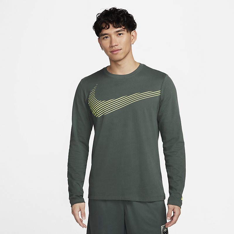 ナイキ 送料無料 ナイキ 長袖 Tシャツ メンズ NIKE DF フラッシュ L/S Tee トレーニング スポーツウェア ビッグロゴ 吸汗速乾 ドライ ランニング ジム 男性用 長そで 服 グリーン 緑 メンズウェア ウエア nike ロンT 長T ブランド アパレル/FQ3884-338