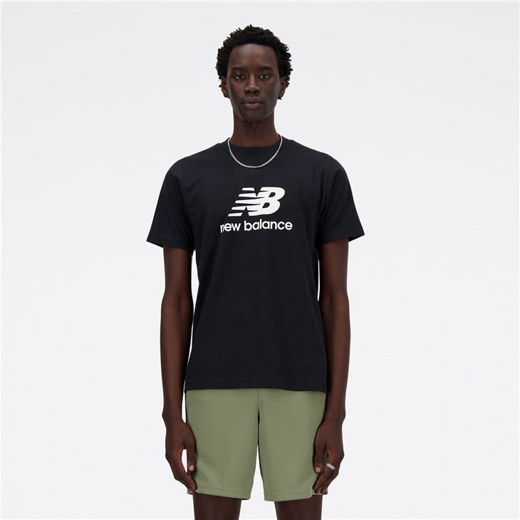 樂天商城 - ニューバランス Tシャツ 半袖 メンズ NewBalance スタックドロゴ プリントT クルーネック スポーツウェア コットンTシャツ 綿 スポーティ カジュアル メンズウエア トップス 半袖シャツ 男性 ブランド 服 ブラック 黒 アパレル/MT41502-BK