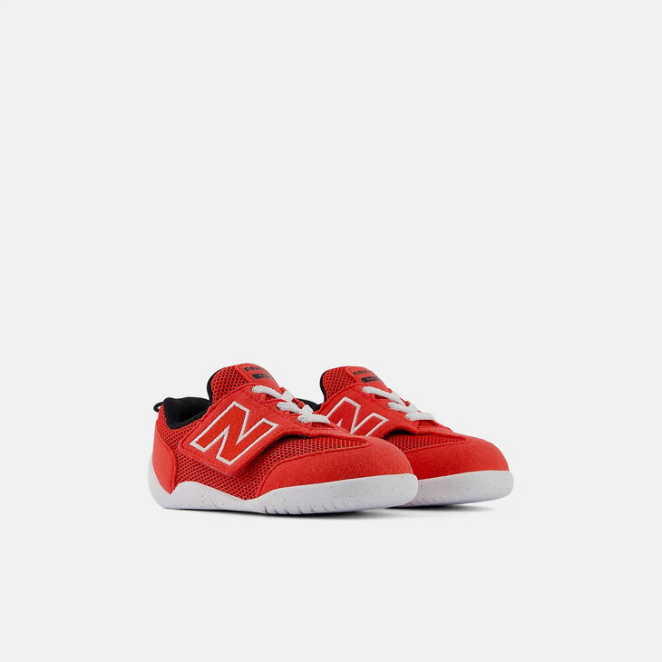 楽天APWORLD送料無料 ニューバランス ベビー靴 ファーストシューズ Newbalance NEW-B FIRST ベビー用スニーカー 12cm 12.5cm 13cm 13.5cm 14cm ベビーシューズ 歩きはじめ 履かせやすい 赤ちゃん 男の子 女の子 幼児 黒 ブラック 運動靴 ブランド くつ 出産祝い ギフト 贈り物/NW1ST-RD