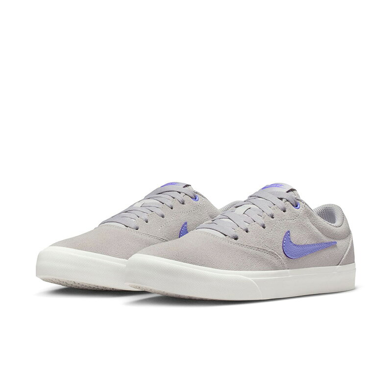 送料無料 ナイキ スニーカー レディース シューズ NIKE WMNS チャージ スエード 薄底 ローカット スポーティ カジュアルスニーカー 女性 ライトグレー 灰色 ロープロ バルカナイズ製法 婦人靴 おしゃれ ブランド nike くつ ナイキ靴/IM4399-005
