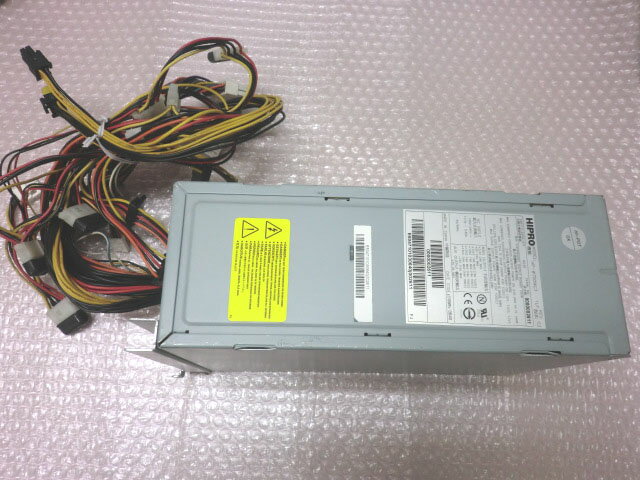 商品名 富士通 HP-W700WC3 (S26113-E504-V71) 対応機種 PRIMERGY TX200 S3 状態 中古品。動作確認済みです。 納期について 通常ご注文頂いてから、3営業日以内の発送となります。※即日発送が可能な場合もありますので、お急ぎの場合は、別途ご相談下さい。 送料区分 ヤマト運輸　100サイズ　 保証期間 商品到着日から3ヶ月間となります中古サーバー専門店のアクアライトでは、富士通 HP-W700WC3 (S26113-E504-V71) PRIMERGY TX200 S3用 電源ユニット 他、サーバー用保守パーツ(パワーサプライ)を各種販売しております。お探しの型番が ございましたらお気軽にお問い合わせください。