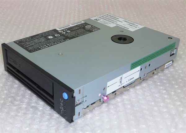 DELL 0UP037 LTO3 テープドライブ SCSI 内蔵型(UP037) (IBM 90P3928)【中古】